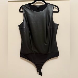 EXPRESS Black Vegan Leather High Neck Body Contour Bodysuit - L